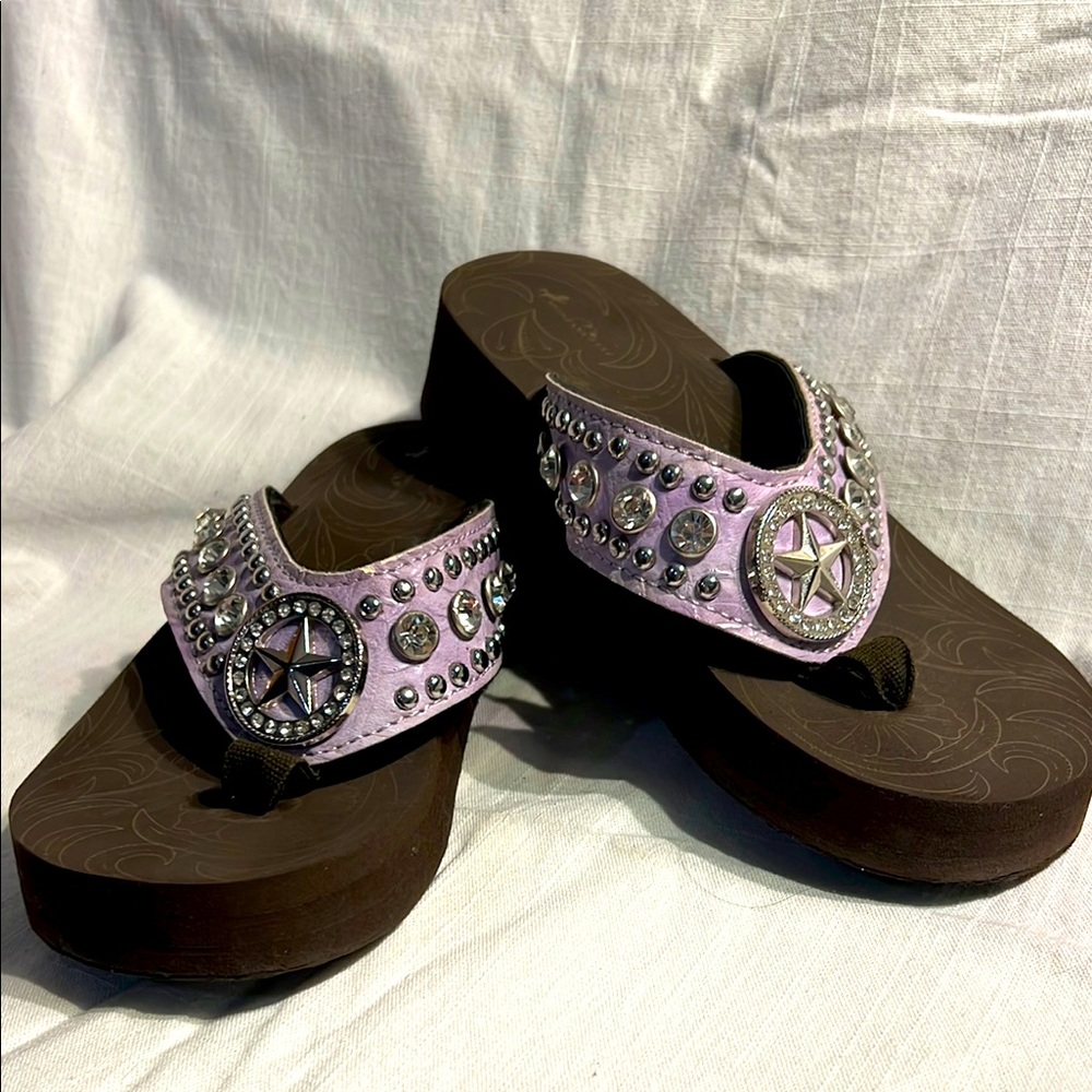 Montana West Purple and Brown Rhinestone Fashion Sandals Flip Flop Cowgirl SZ 8